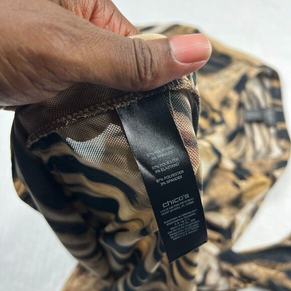 Chicos Travelers V-Neck Tunic Blouse Animal Print 3/4 Sleeve Lightweight 2 LARGE - Picture 11 of 13